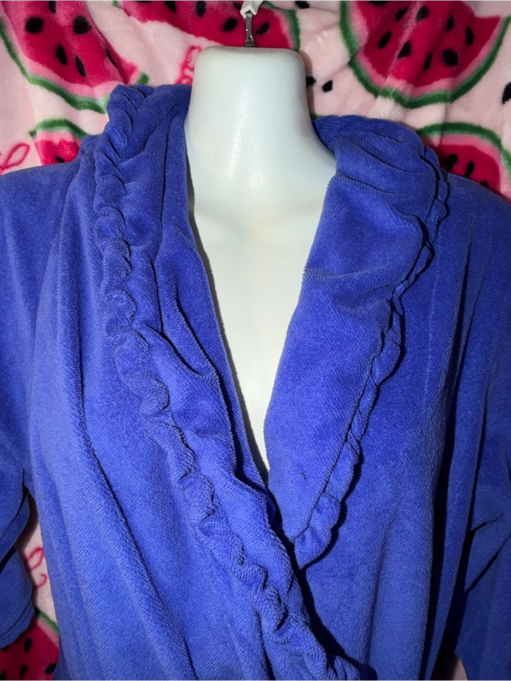 💙 Betsey Johnson Plush Ruffled Short Robe - Picture 2 of 11